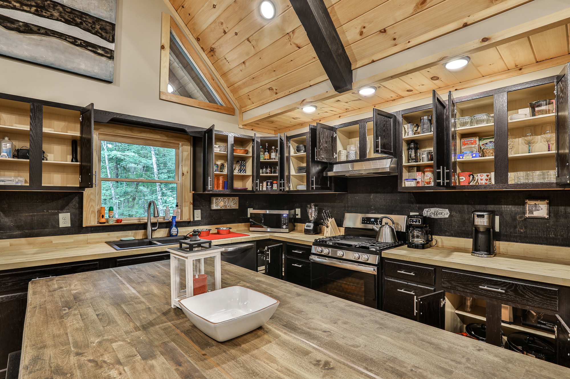 Kitchen Fully Equipped for Your Stay