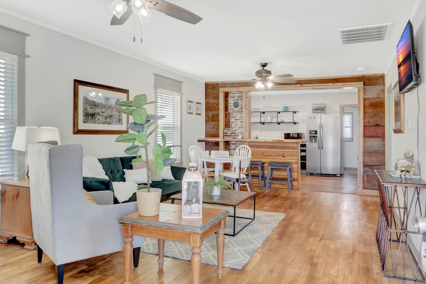 Living & Dining Area