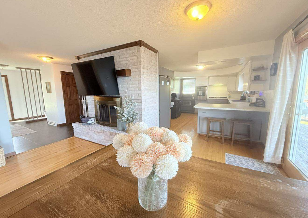 Updated picture of the tv hung up.