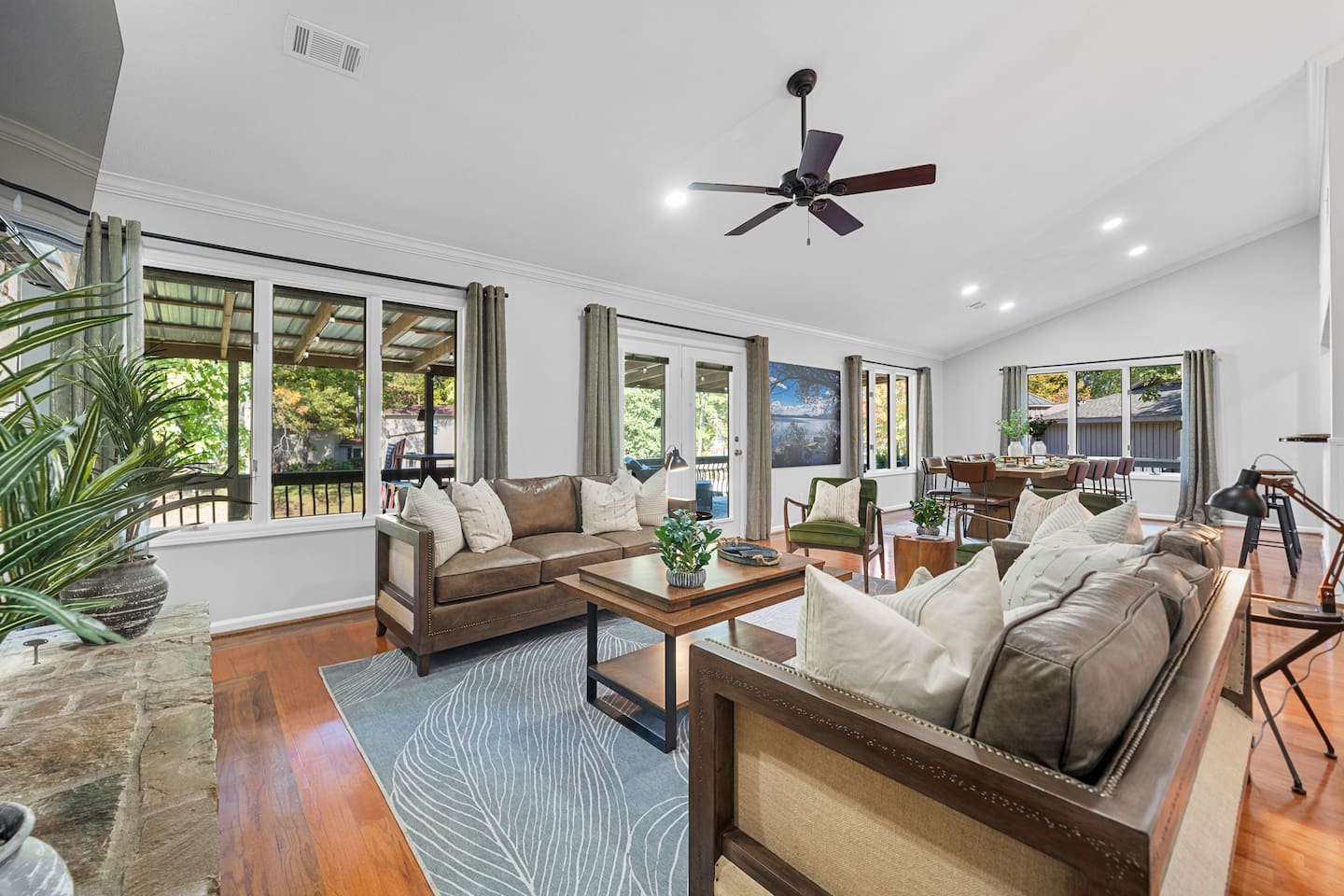 Enjoy Nice Lake Views in this Comfortable Space!
