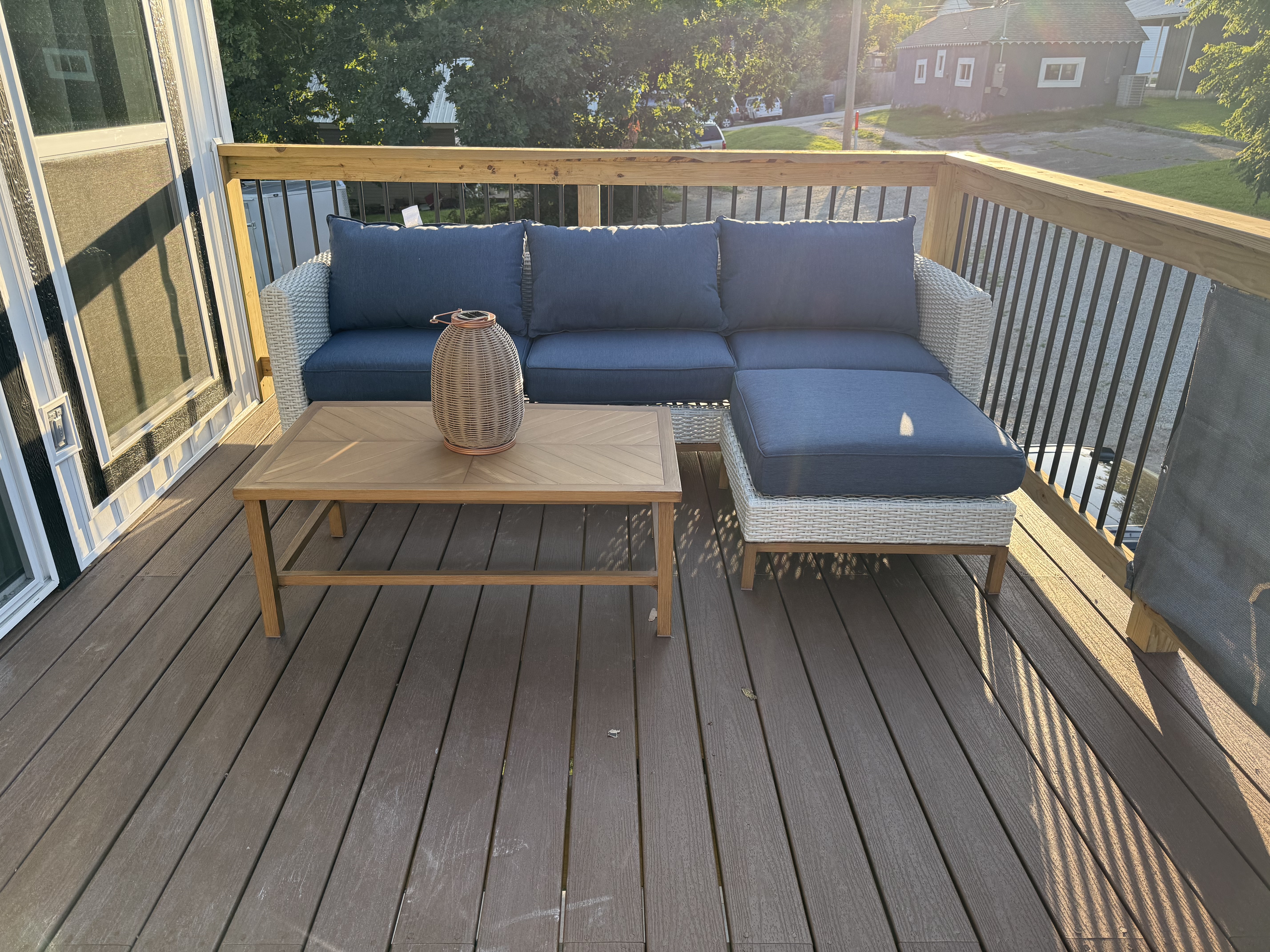 Upper deck