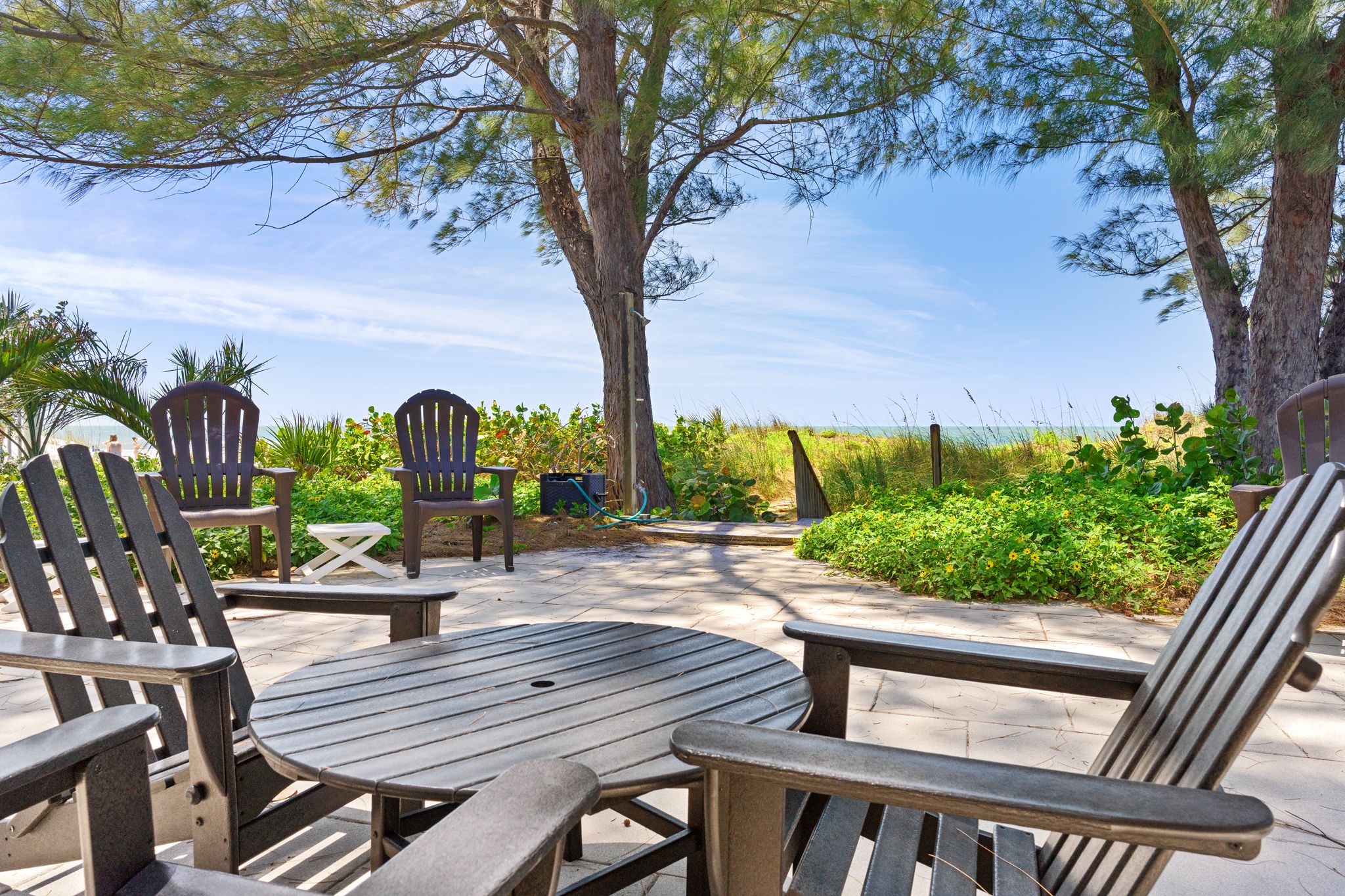 Backyard is the BEACH/Unique Beach House/Beautiful 4