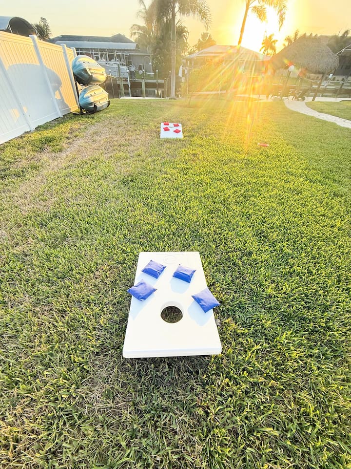 yard games - corn hole