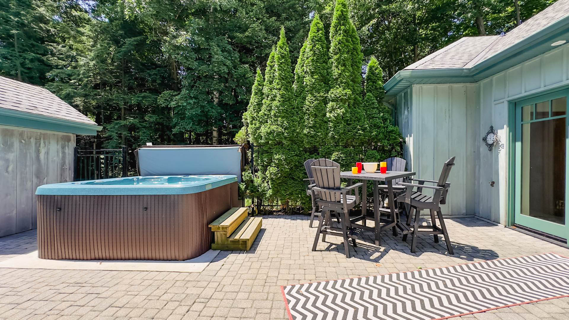 Charming Escape With Hot Tub And Cozy Fireplace - Inviting Retreat - Bayfield