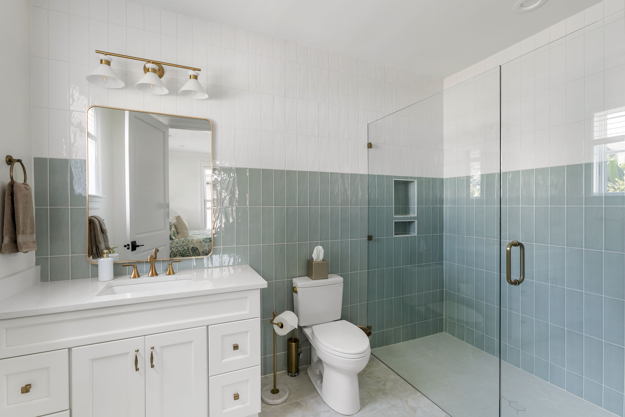 En suite bathroom 1