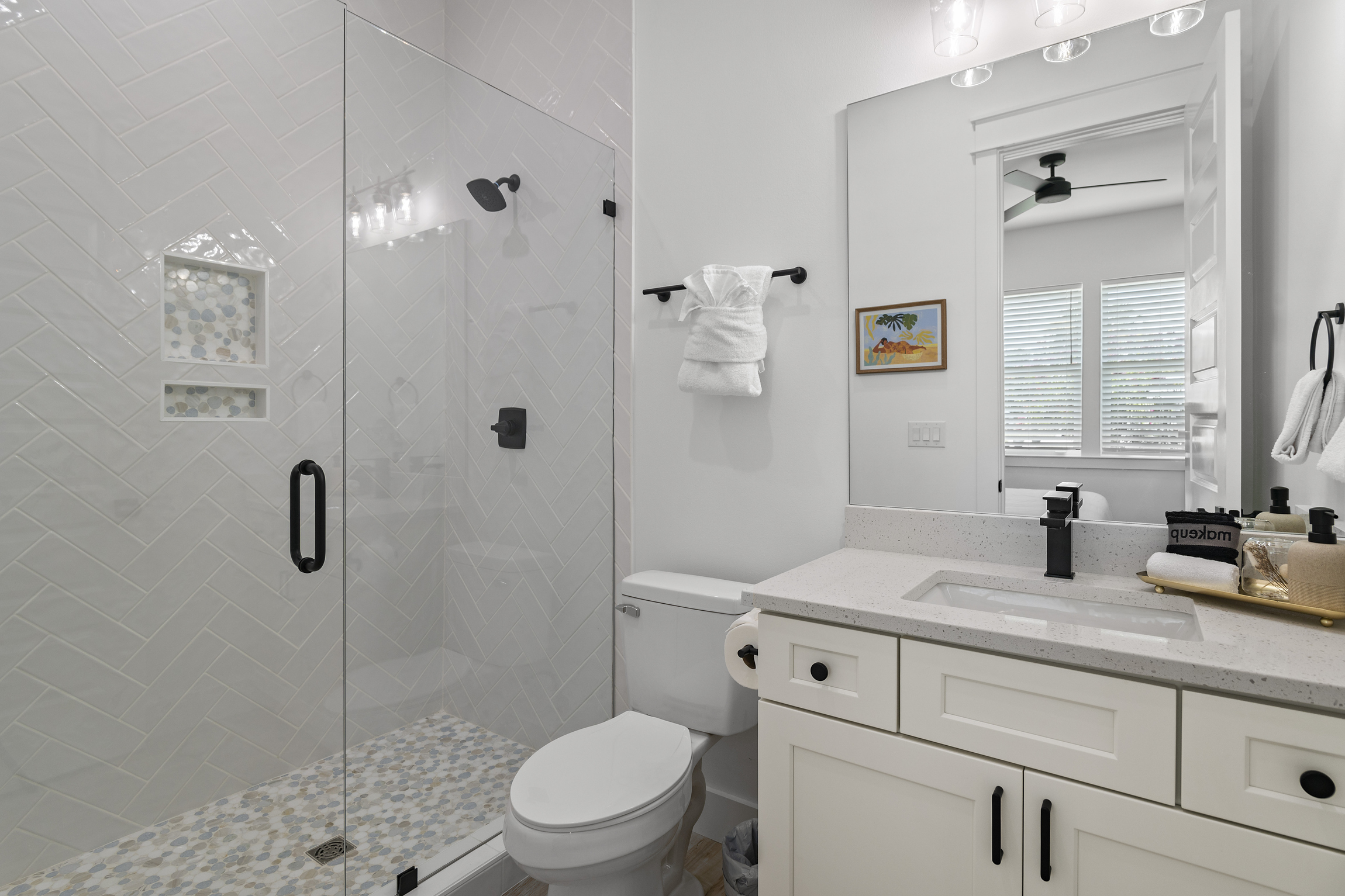 Bathroom # 7: Private Bath (Third Floor)
