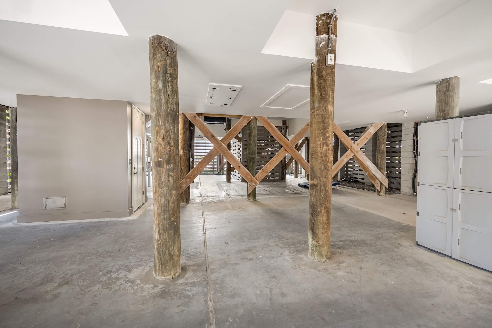 Garage | Beach Shelter | 3708 Palm Blvd | Isle of Palms, SC | IOP Escapes