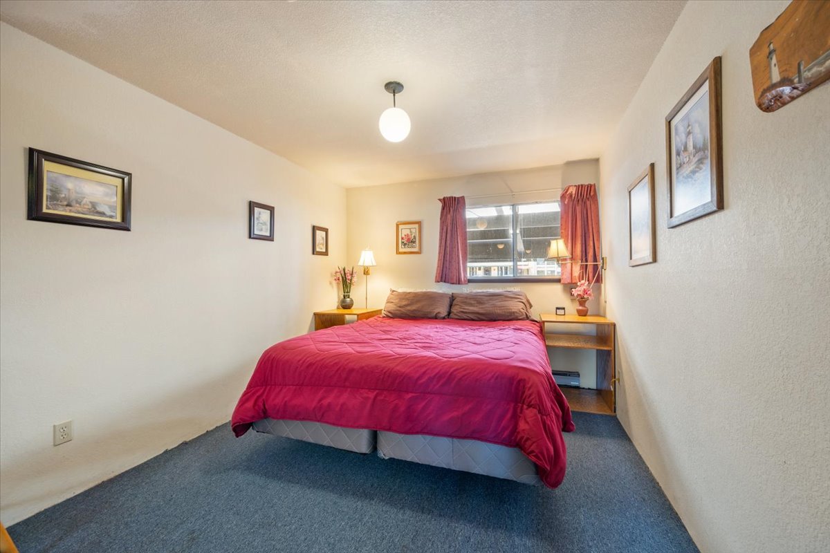 Bedroom 1 - King Bed