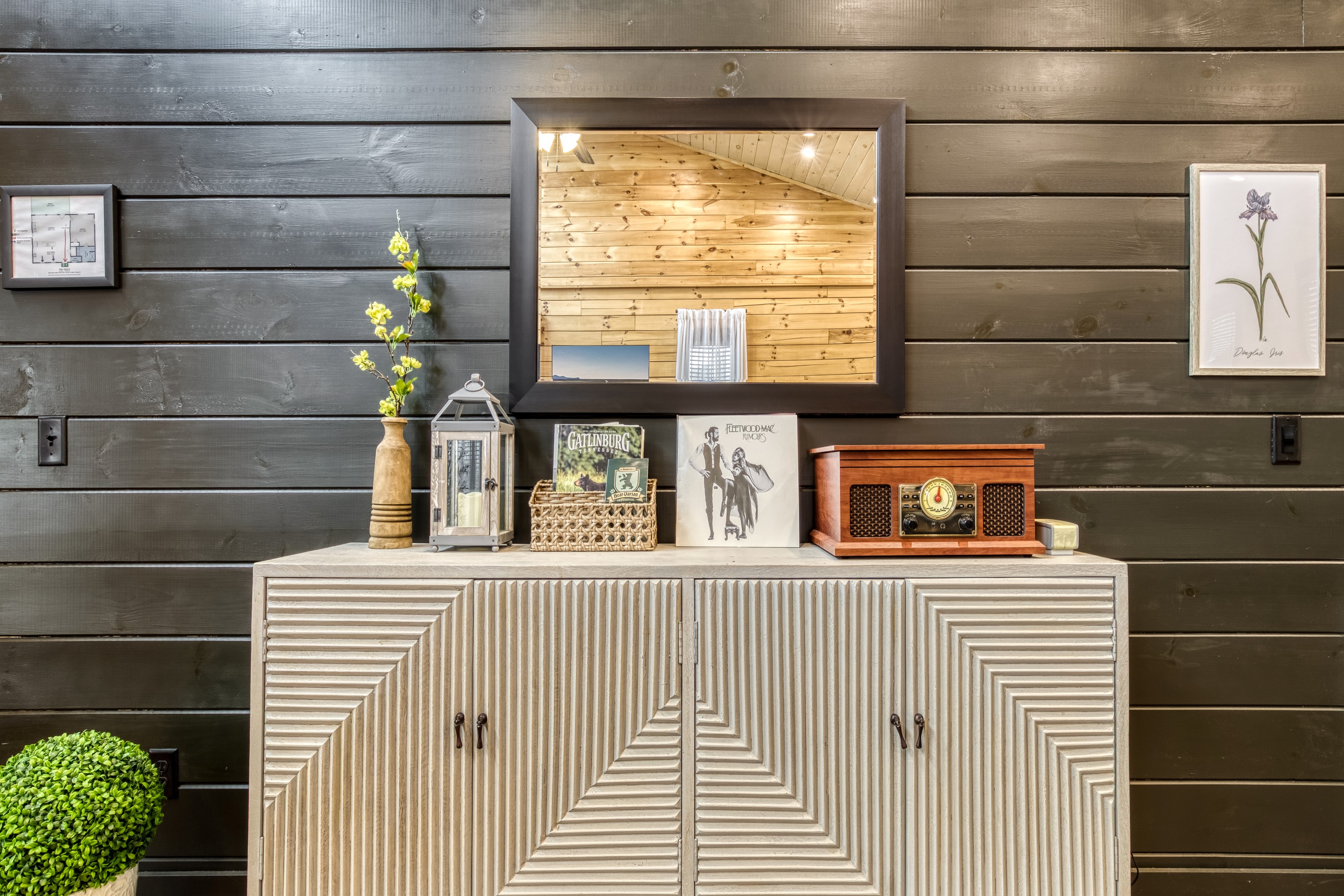 Set the mood with your favorite tunes on a vintage-style record player or Bose Bluetooth speaker