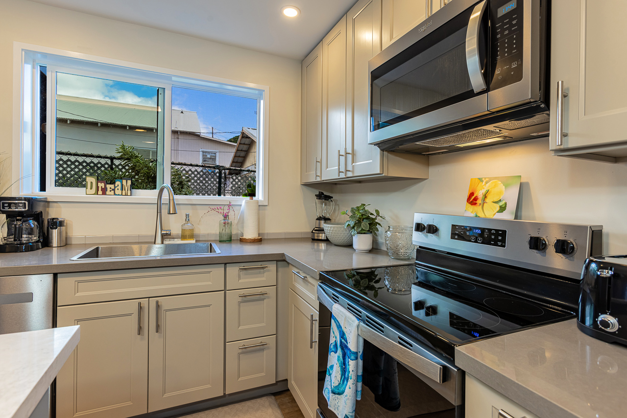 Full Sized Appliances & Small Appliances Like Toaster and Blender Supplied