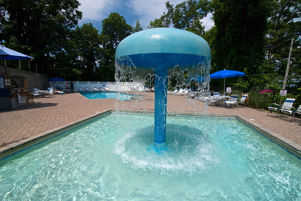Fun kid's pool at one of the community pools you have access to