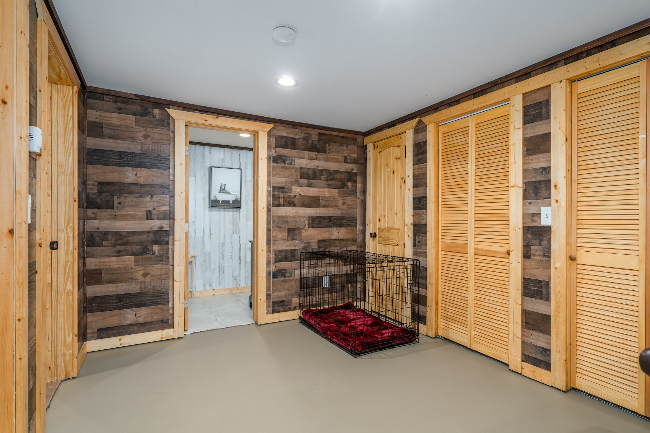 A wire crate is available if your furry friend feels most comfortable in a safe, cozy space. It’s easy to fold and move to any bedroom — add a few blankets for that extra snuggly touch.