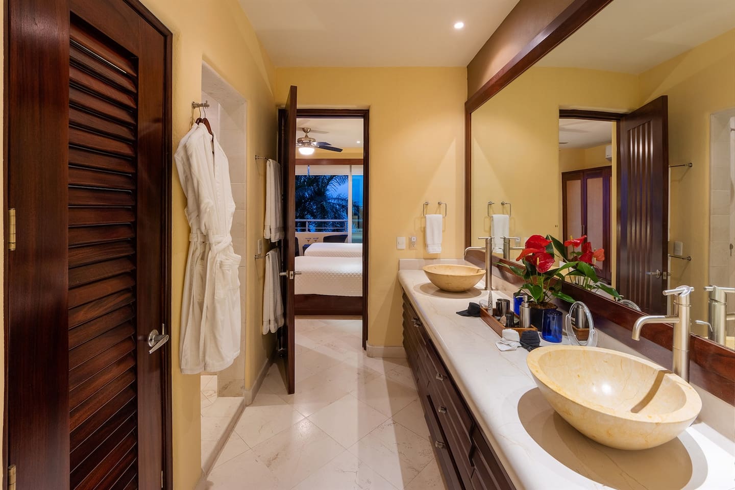 Bath - Suite 6