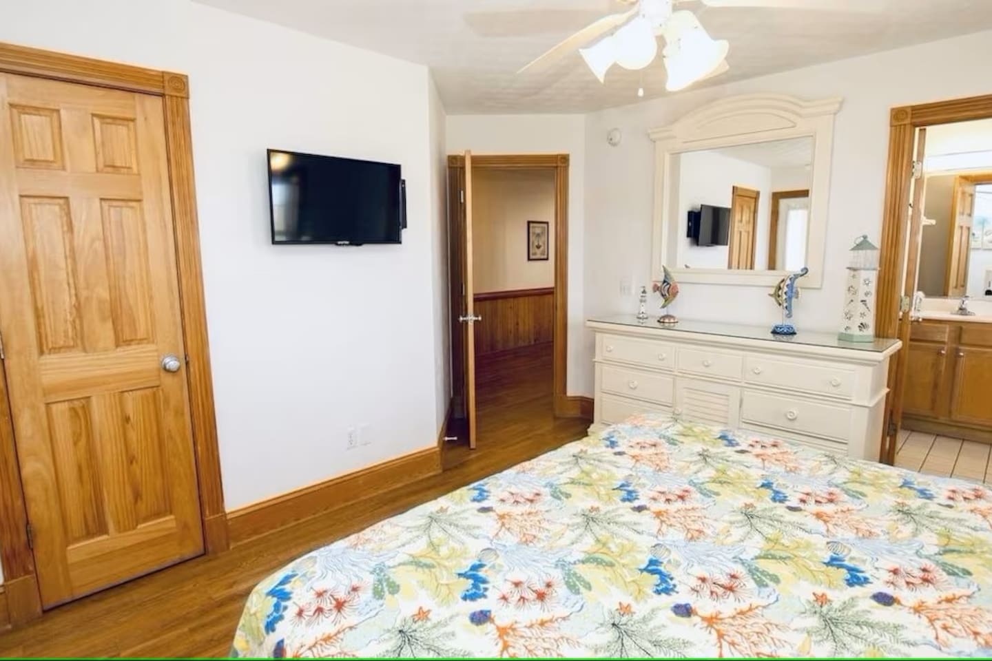 Bedroom #3 - King