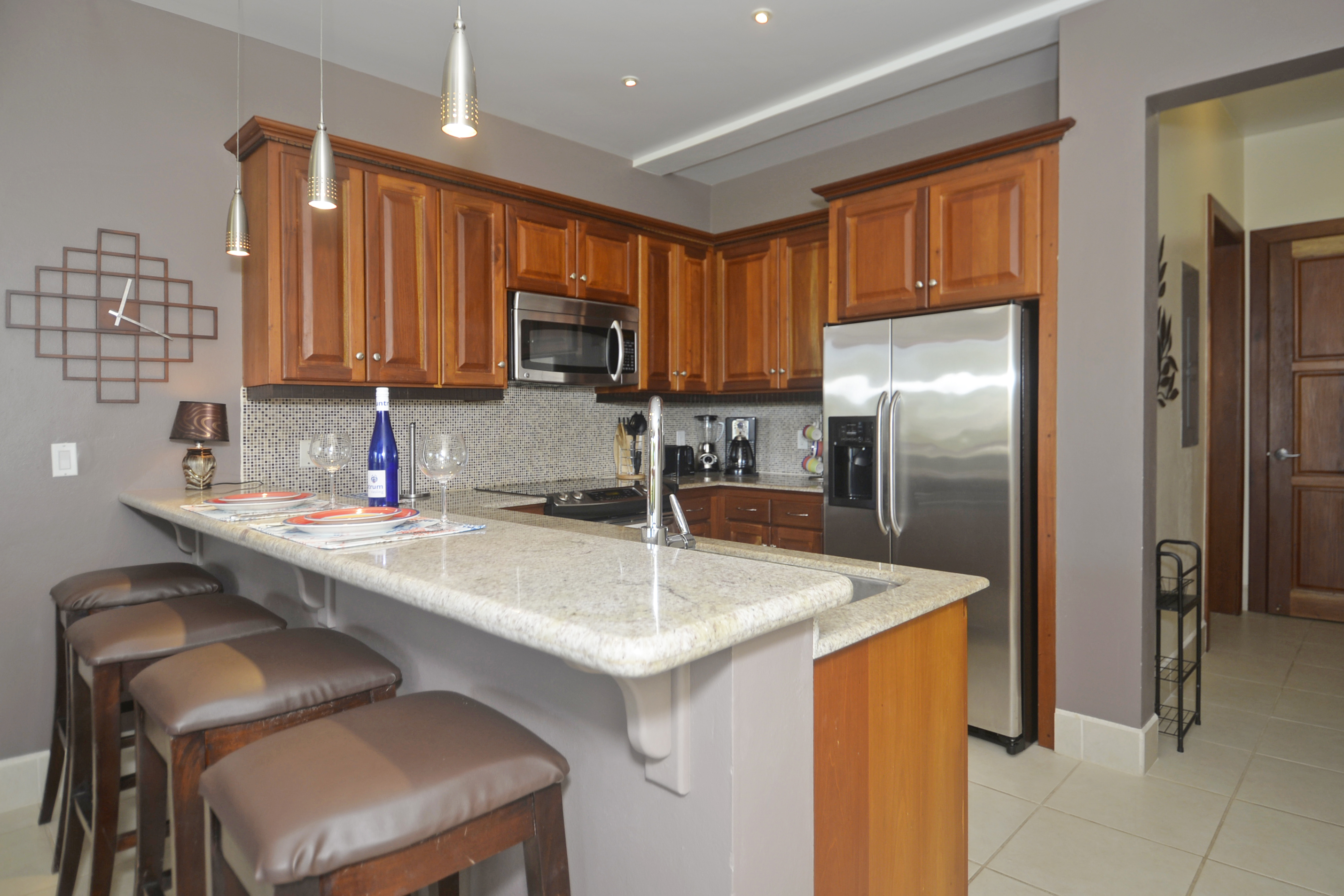 Kitchen, Barstools and Appliances