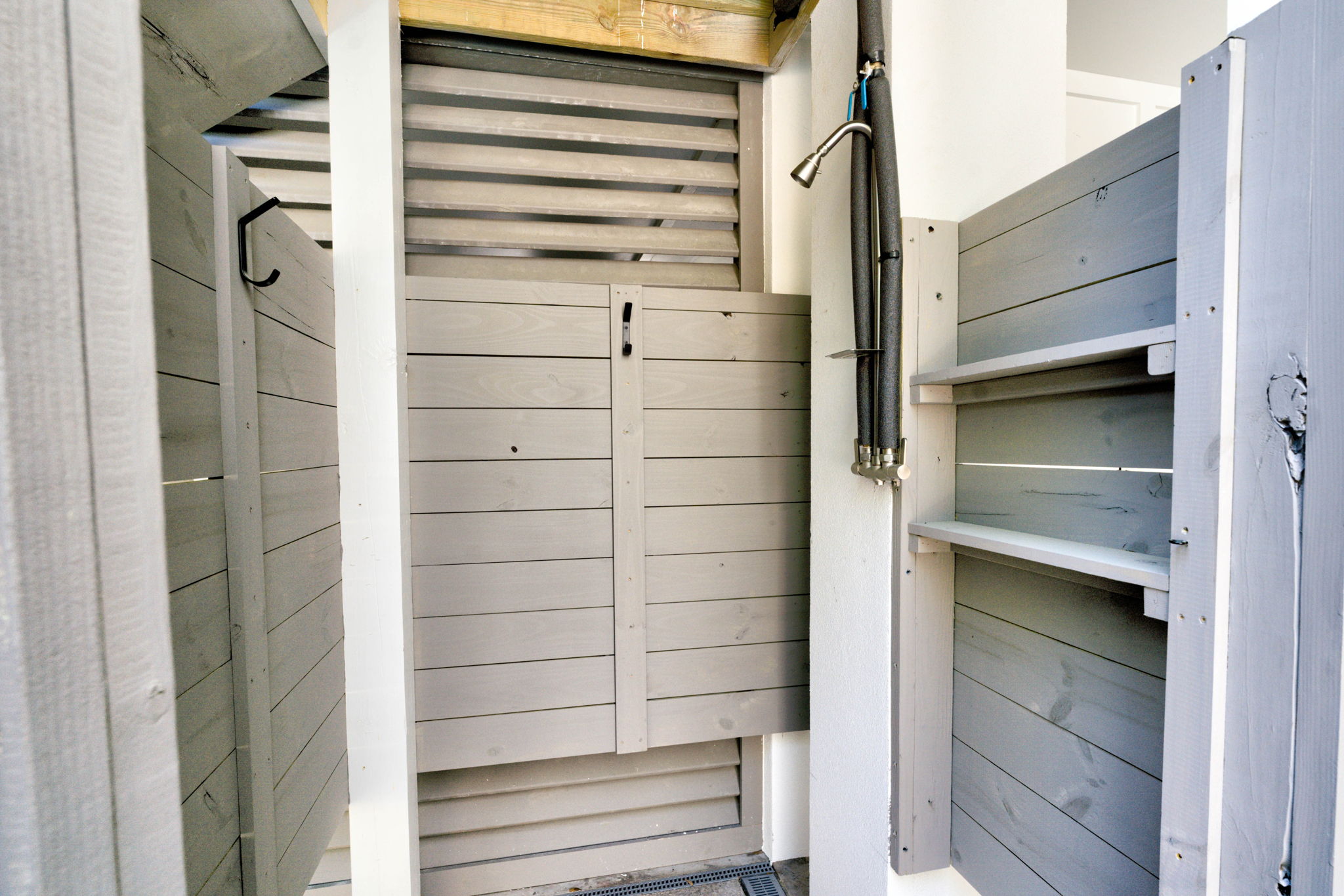 Outdoor Shower | On Beach Time | 6 30th Ave, Isle of Palms, SC | IOP Escapes