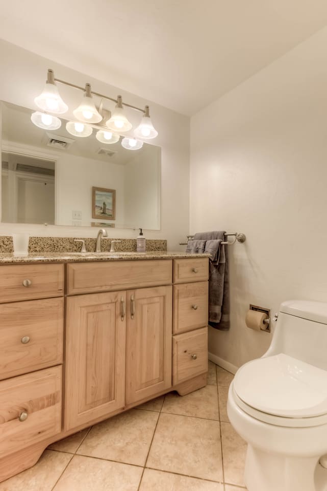 2nd bathroom