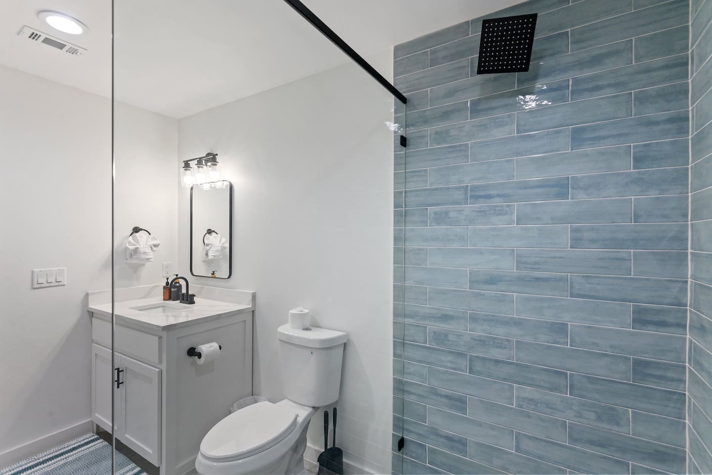 Shared bathroom for guests staying in the bunk room. 