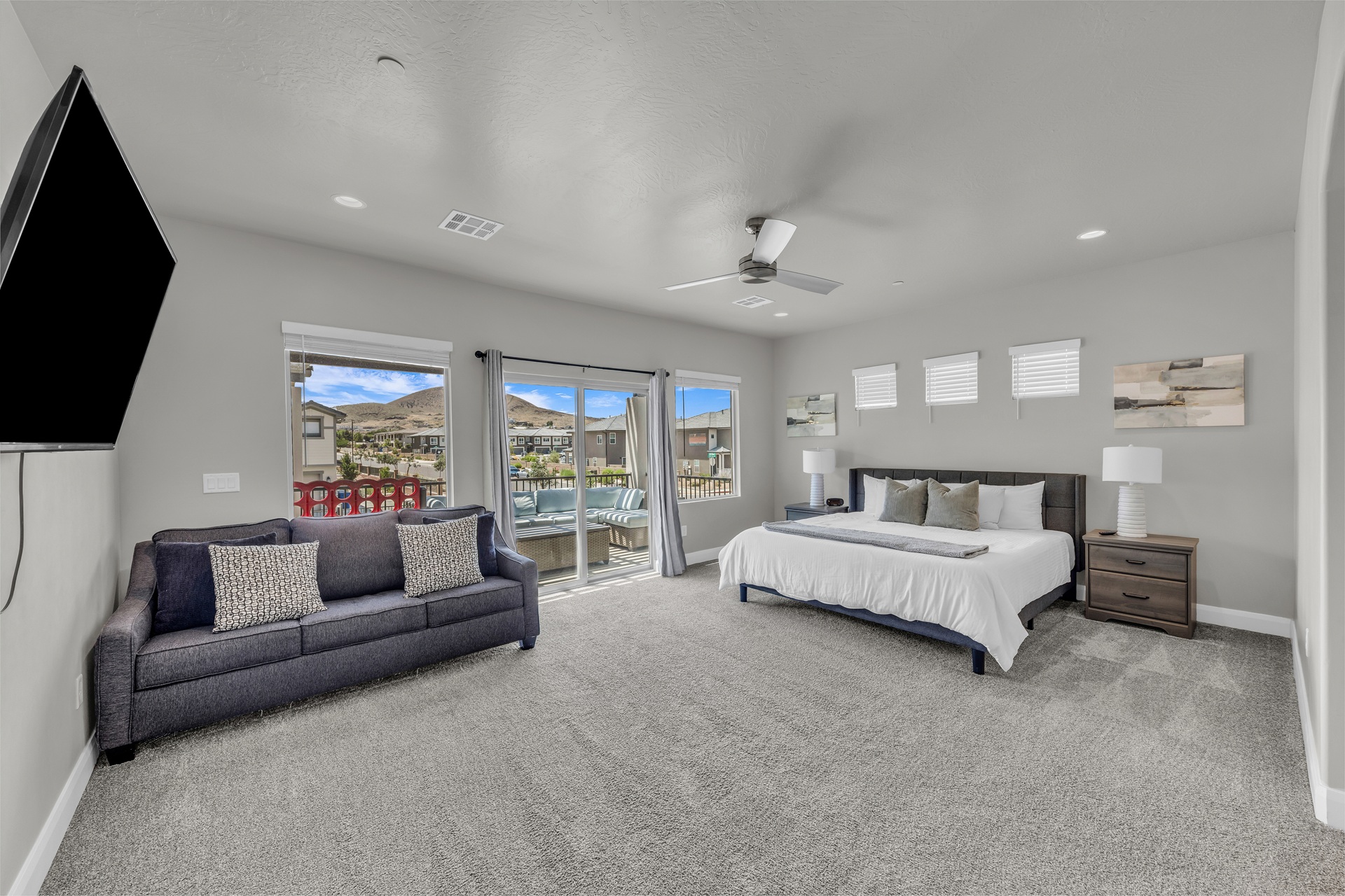 Upstairs master suite