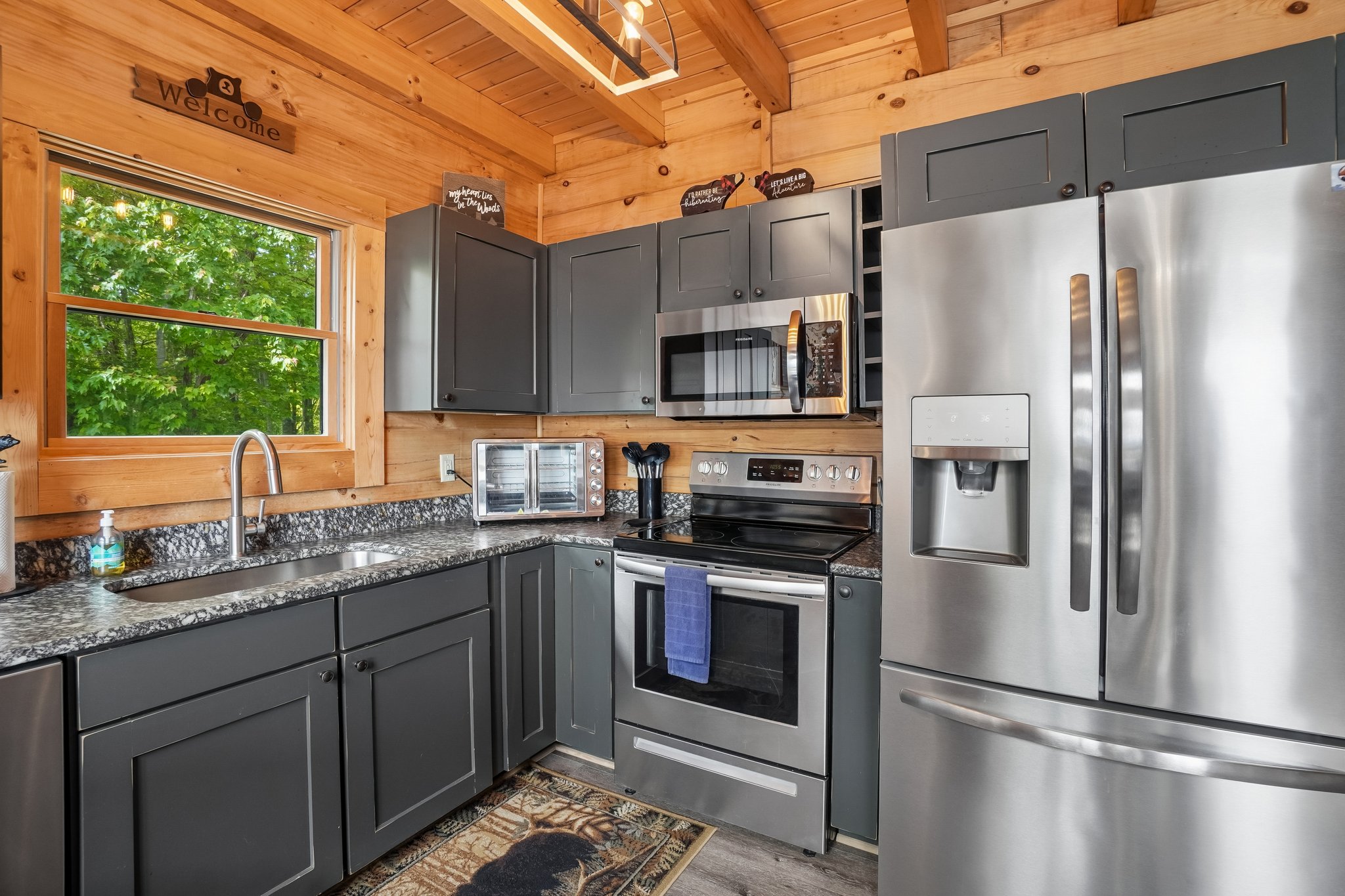 Fully Stocked Kitchen
