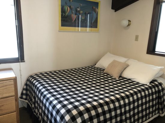 Bedroom: Full-size bed.