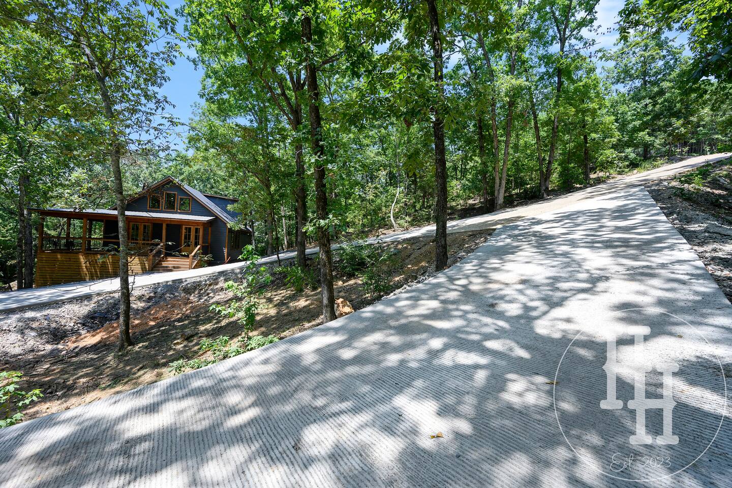 Note the driveway is paved and moderately steep. Standard SUV or 4WD recommended.