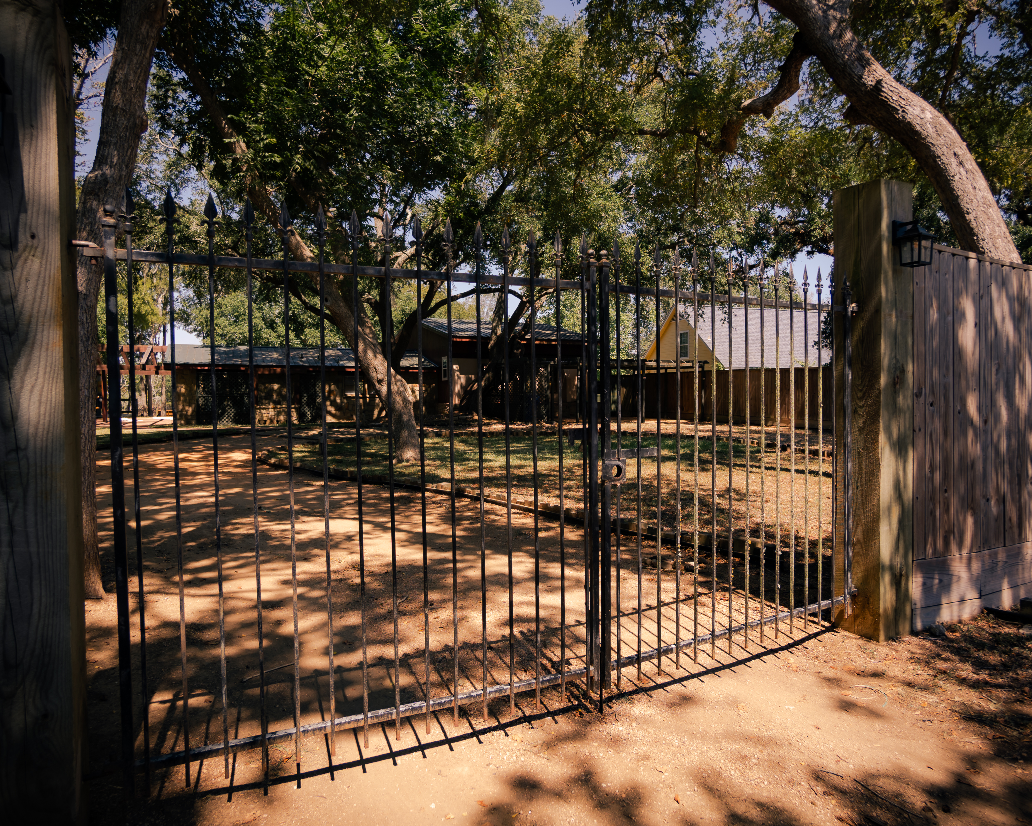 Gated property