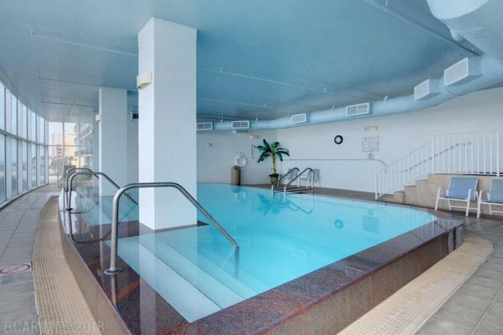 Indoor Infinity Pool