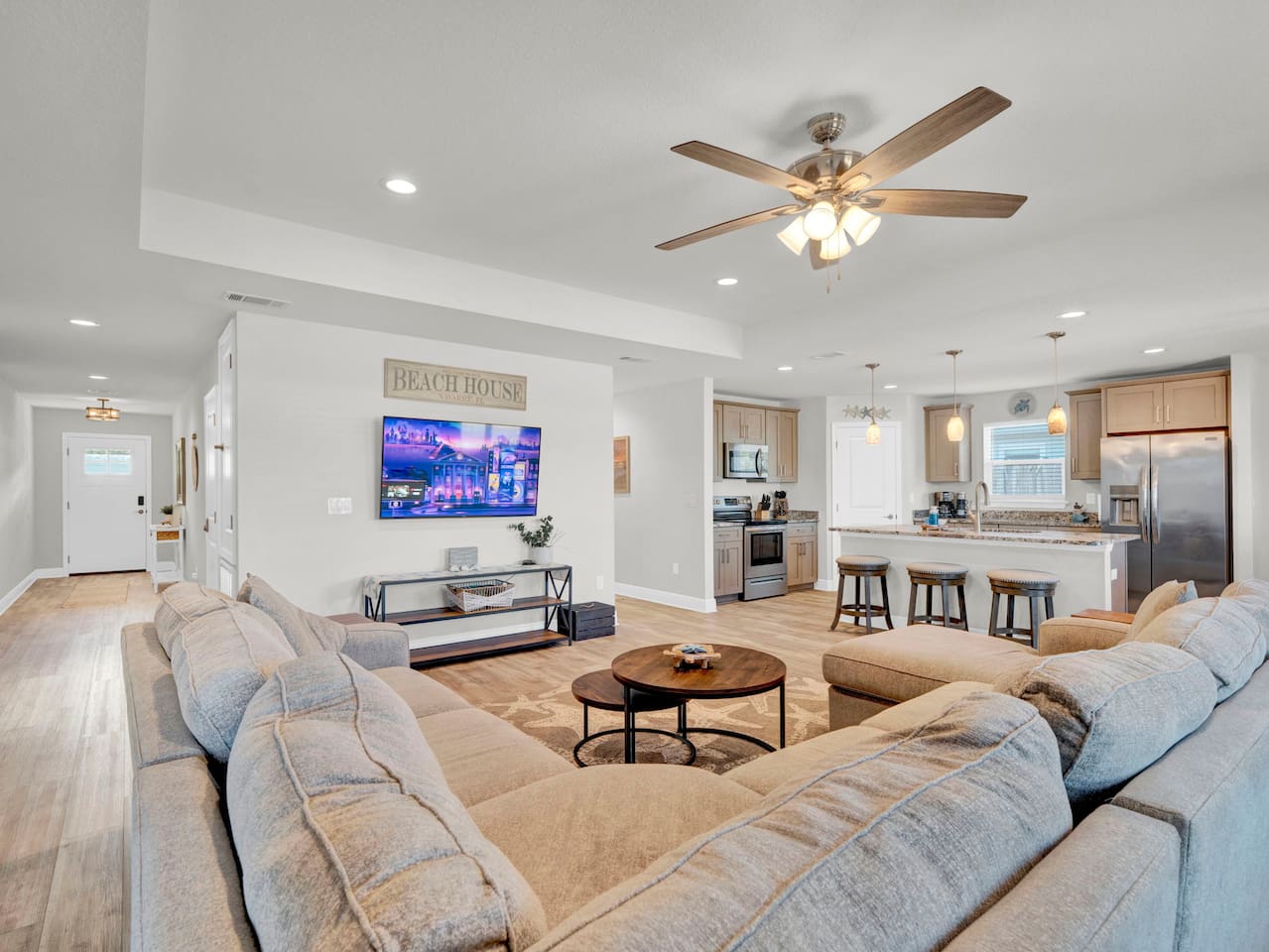 Spacious Living Room with a super comfy large Sectional