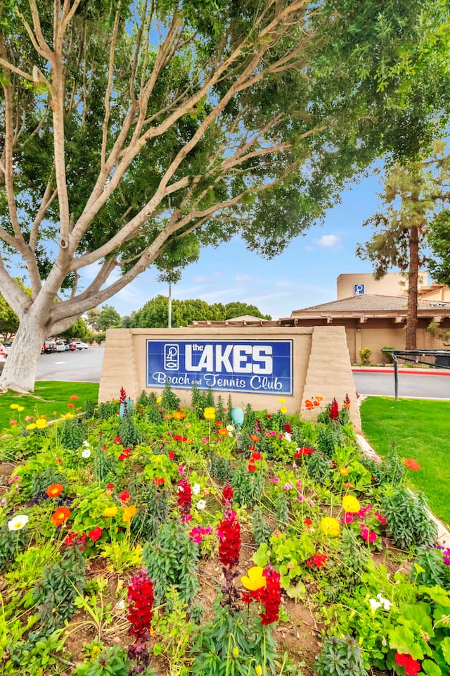 In the Lakes community and access to the community center with heated olympic pool, large spa, workout room, assorted sport courts, pool table and ping pong.