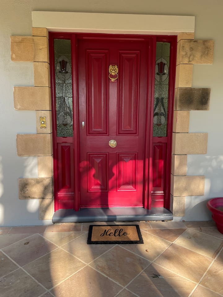 Welcome to Grande Eden Main House - Step inside and relax...