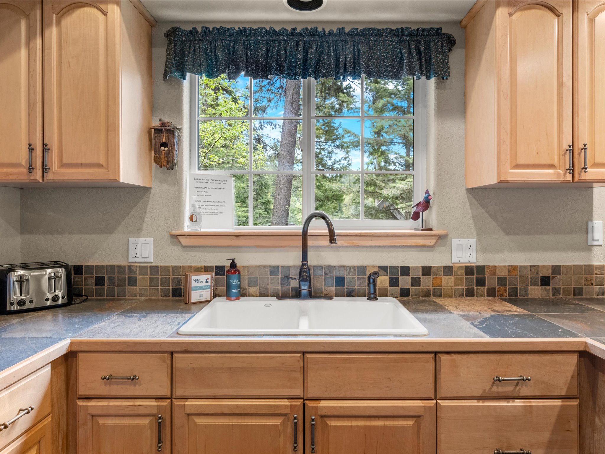 Hawks Nest Kitchen