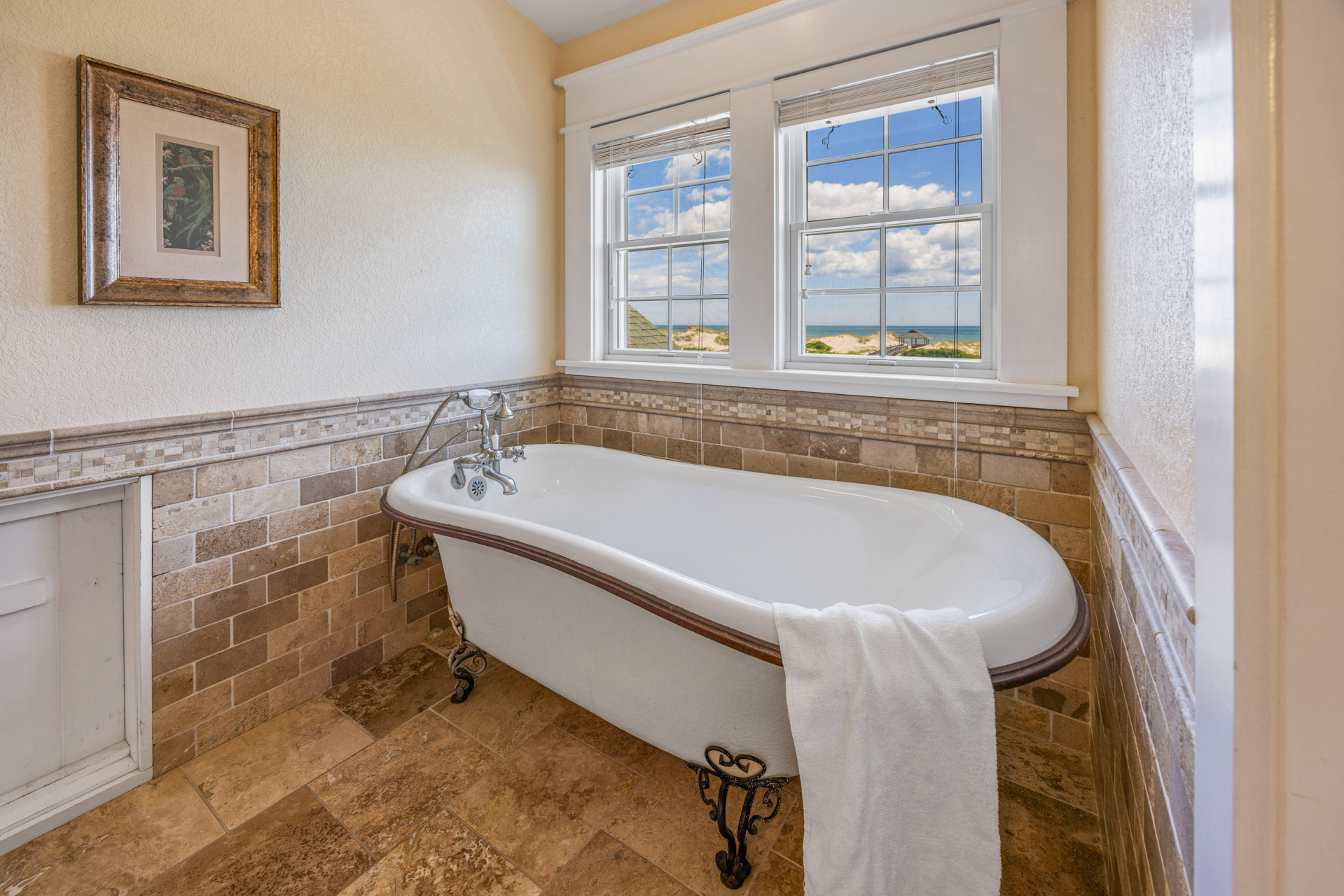 The Mark Twain — Guest Suite (2)