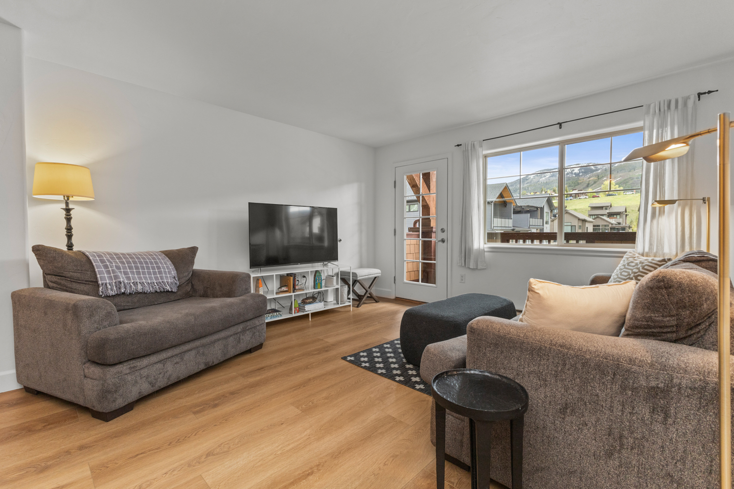 Living area with Smart TV