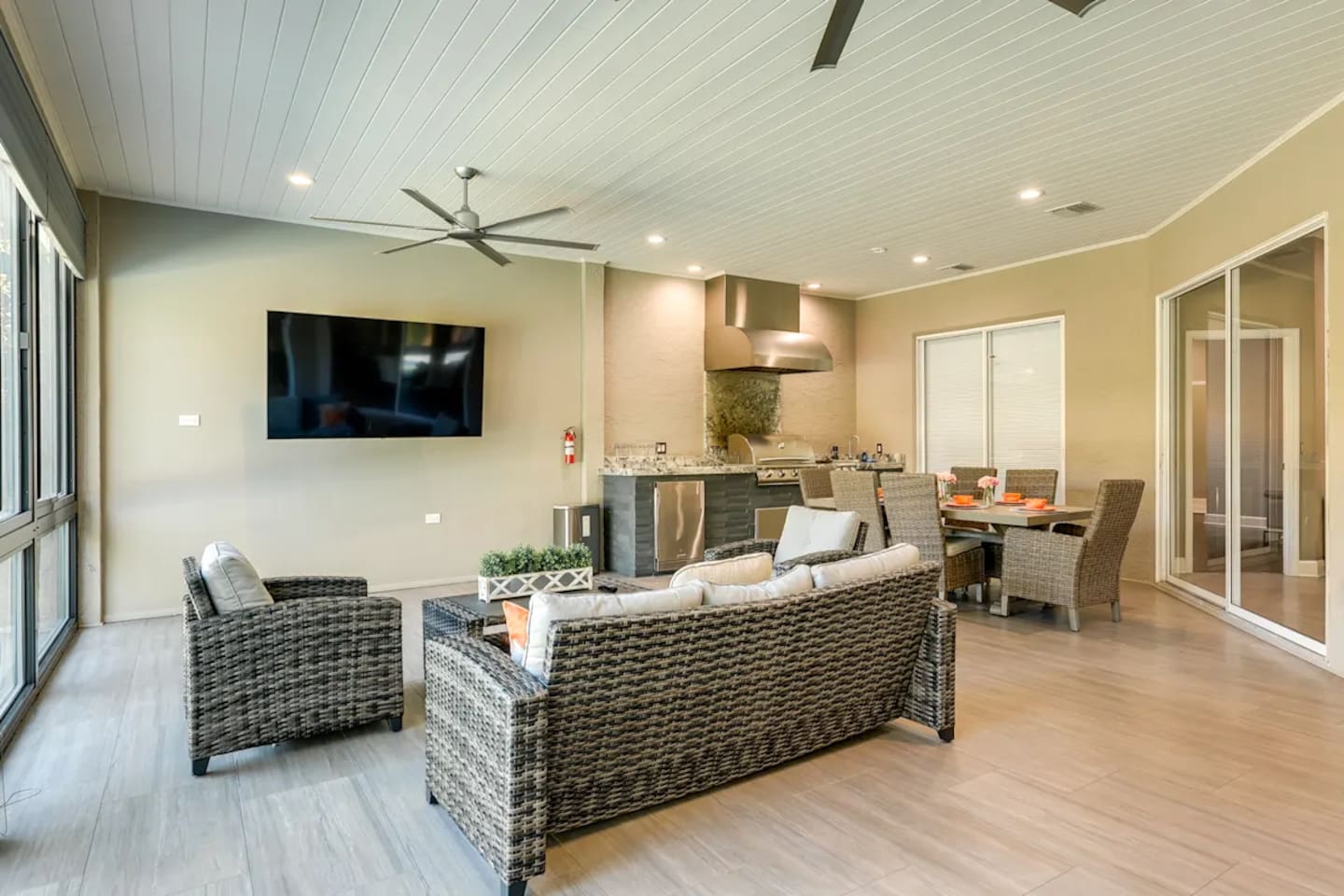 Outdoor Kitchen