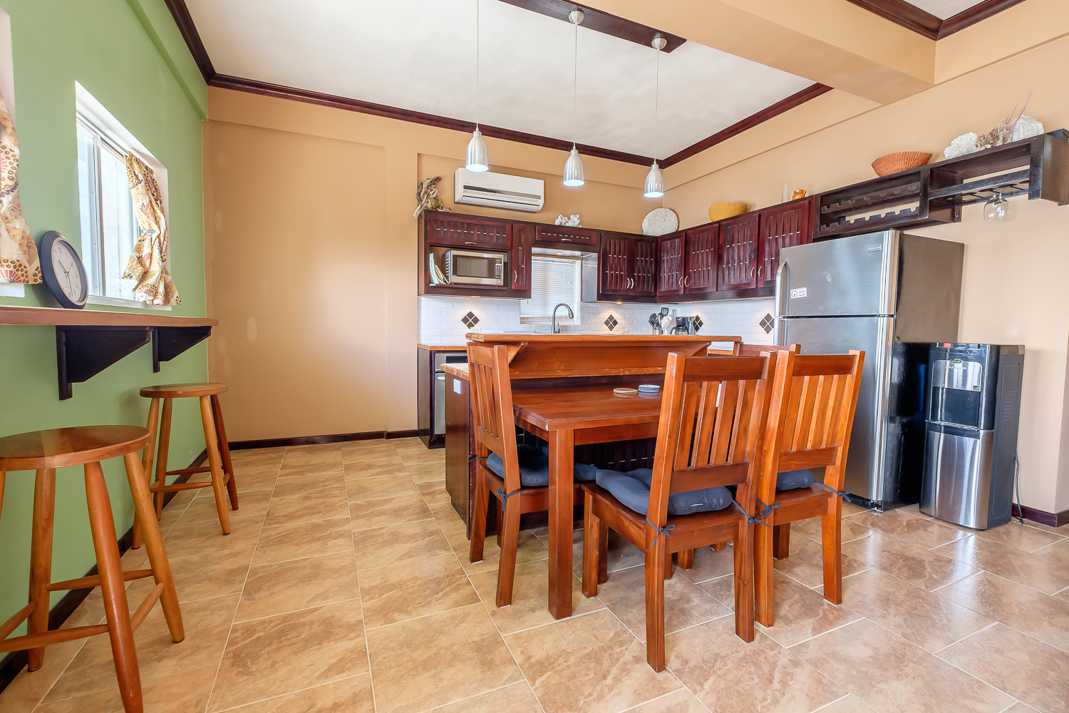 Casa Conch | Spacious 2-Level Ocean Retreat 5