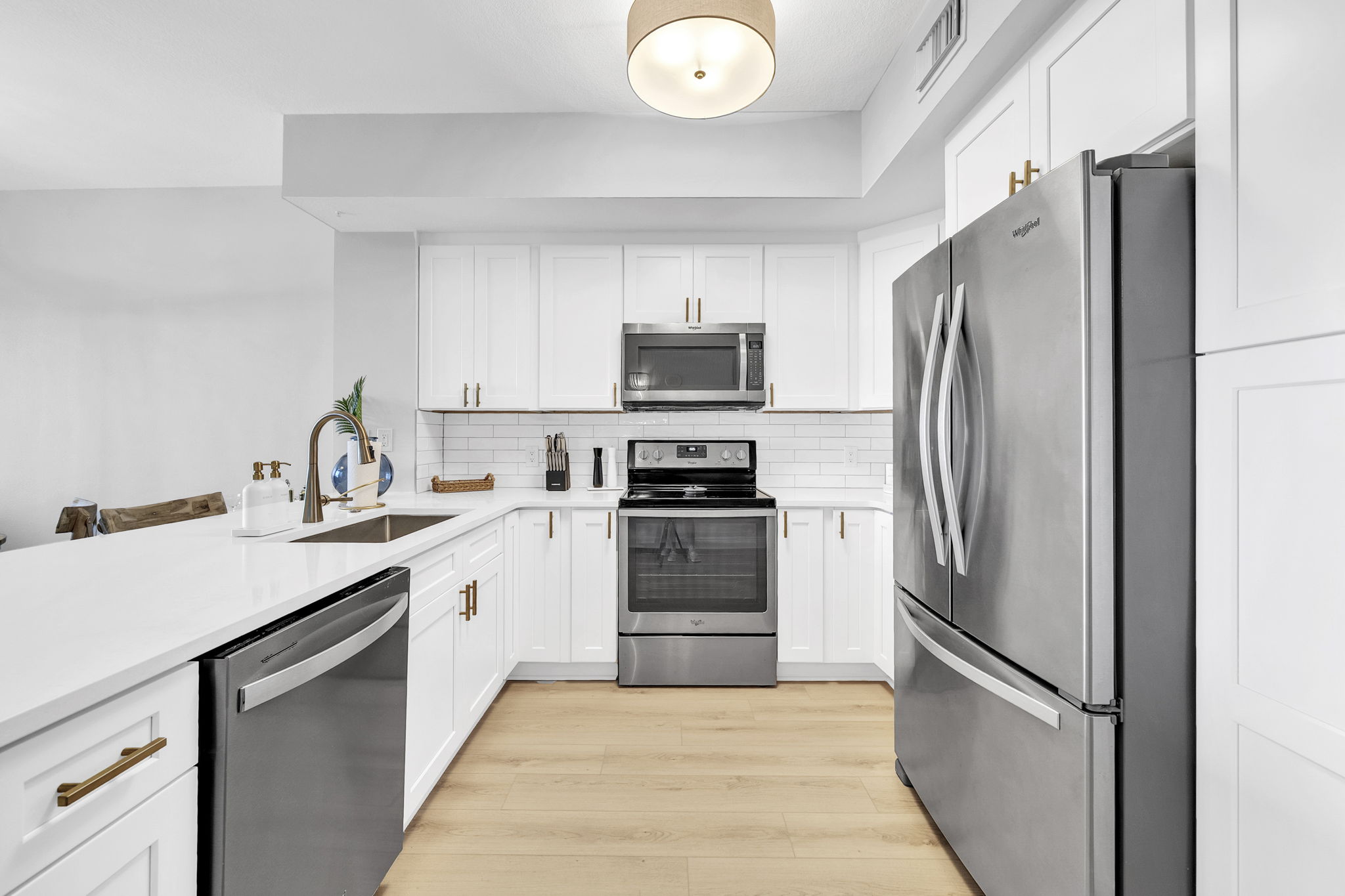 Fresh, modern, and fully stocked for all your vacation meals.
