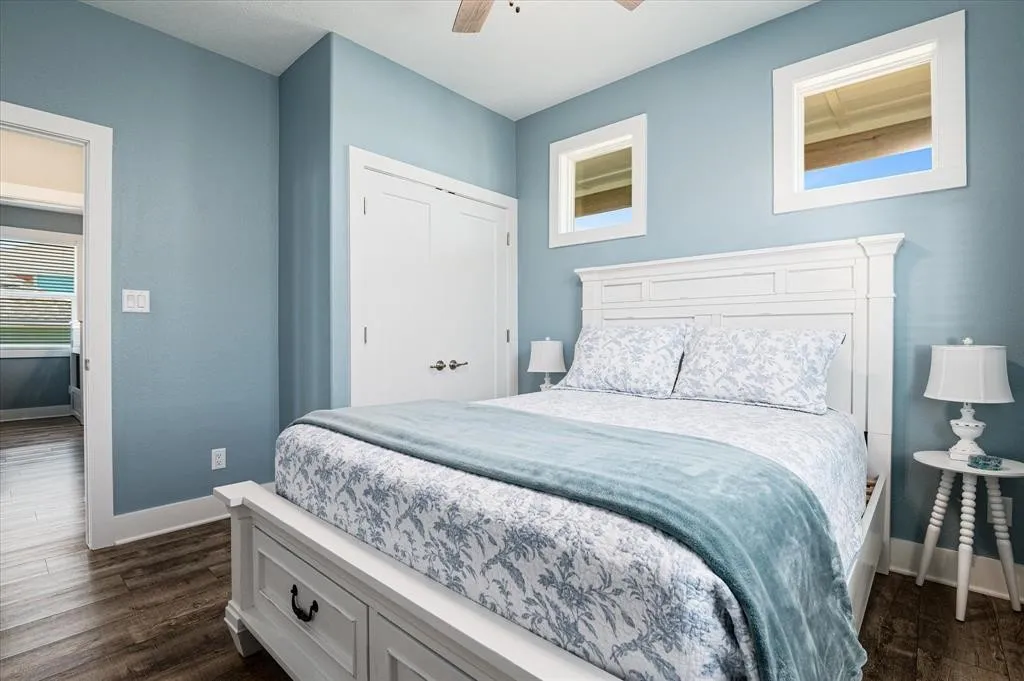 ae1ab9d250c047ac85d09c6289bbeed3 | Beachhouse | Texas | TX | Vacation Homes | Galveston | Crystal Beach | Kokomo | Breezy Days | Beachfront Elegance | Sunrise Serenity | Southern Sands Property Management, LLC