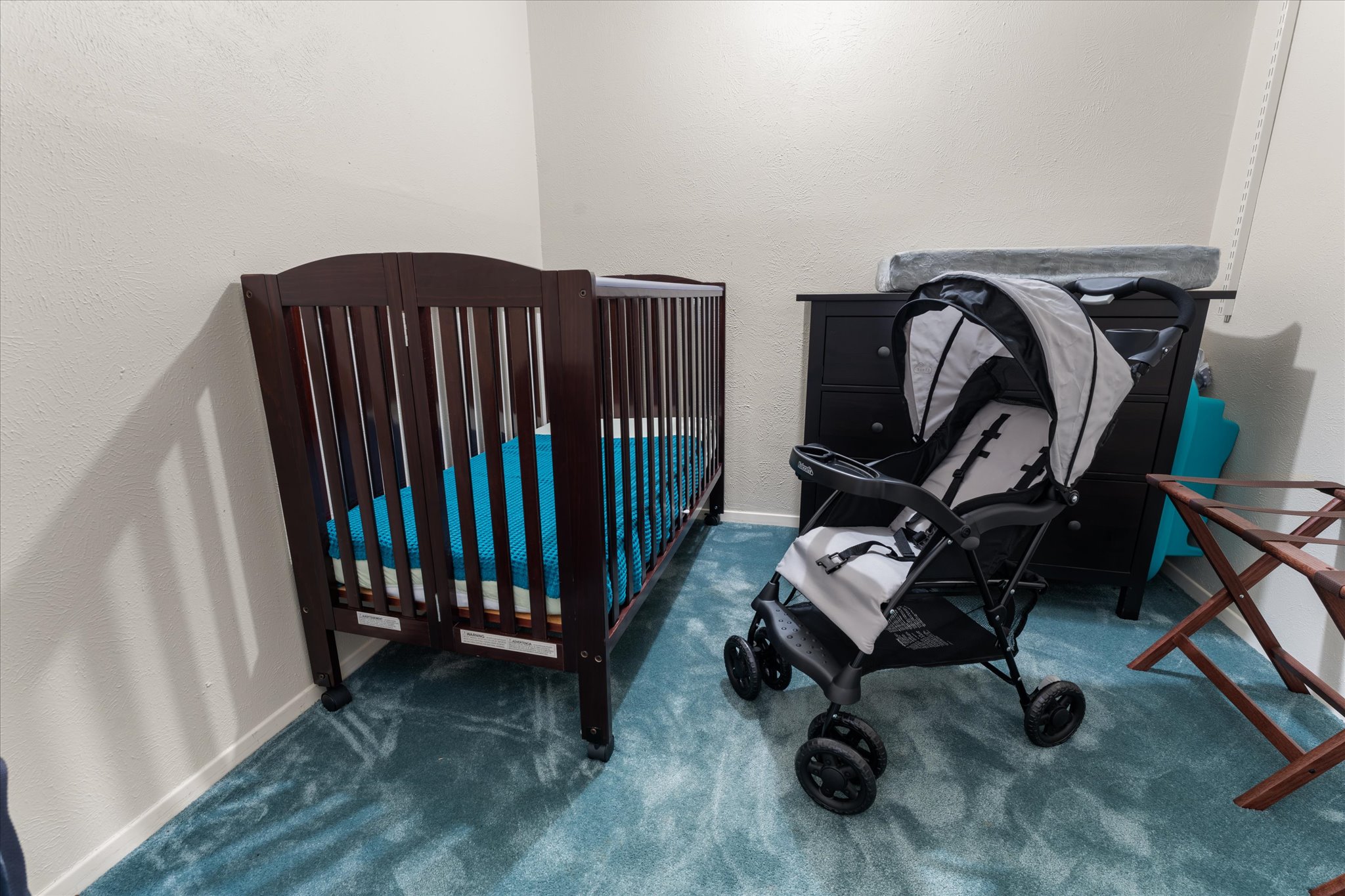 The baby room attached to King Suite 2.