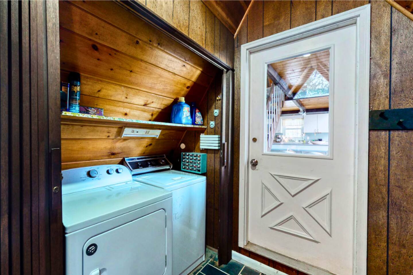 Wash and dry your clothes after a long down on the ski slopes or a long day in the lake!