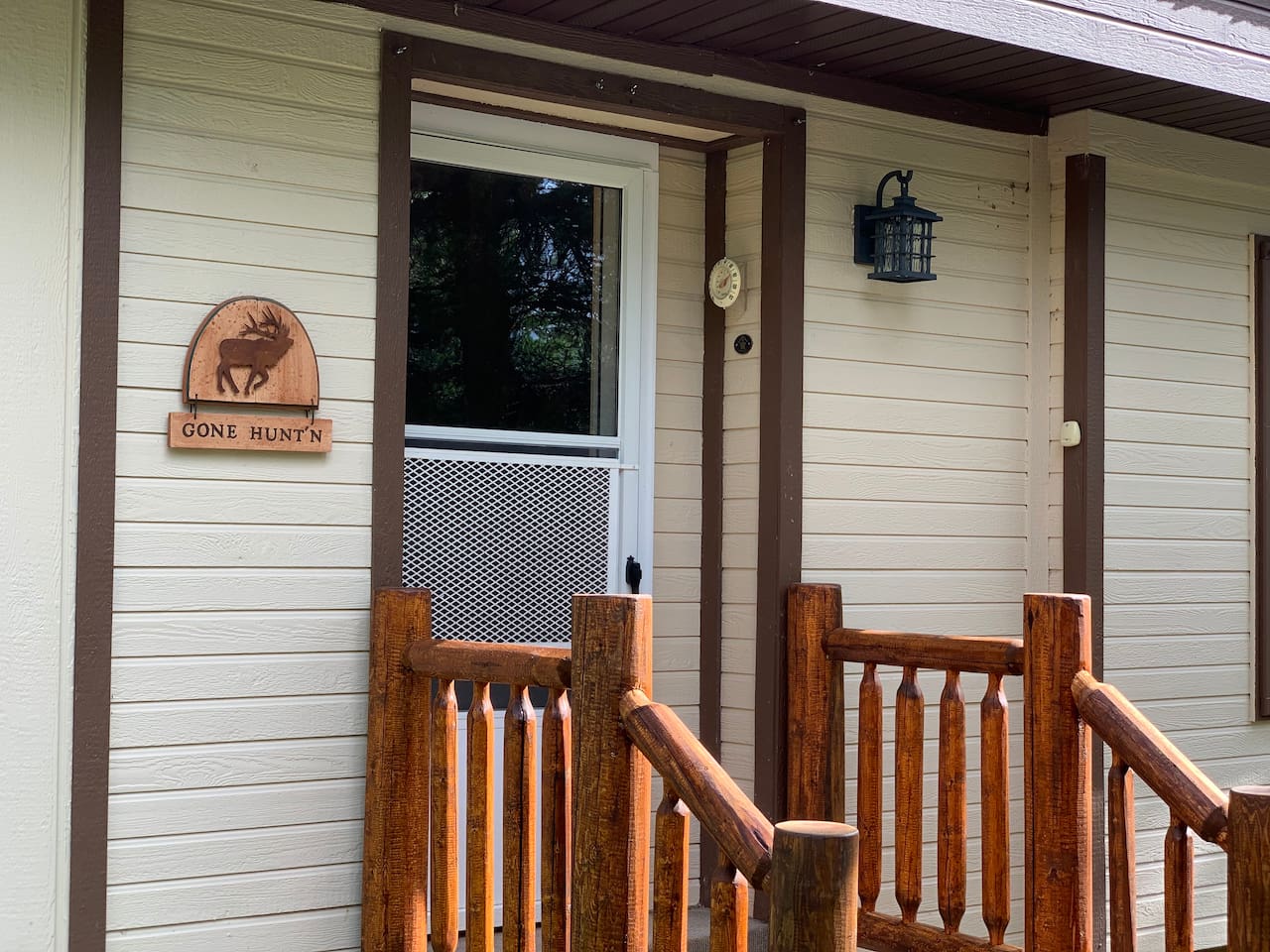 Cozy Cabin Front Entry
