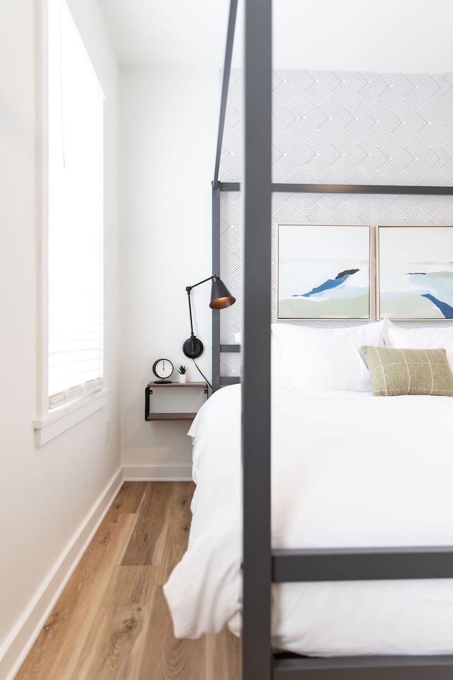 Bedroom details