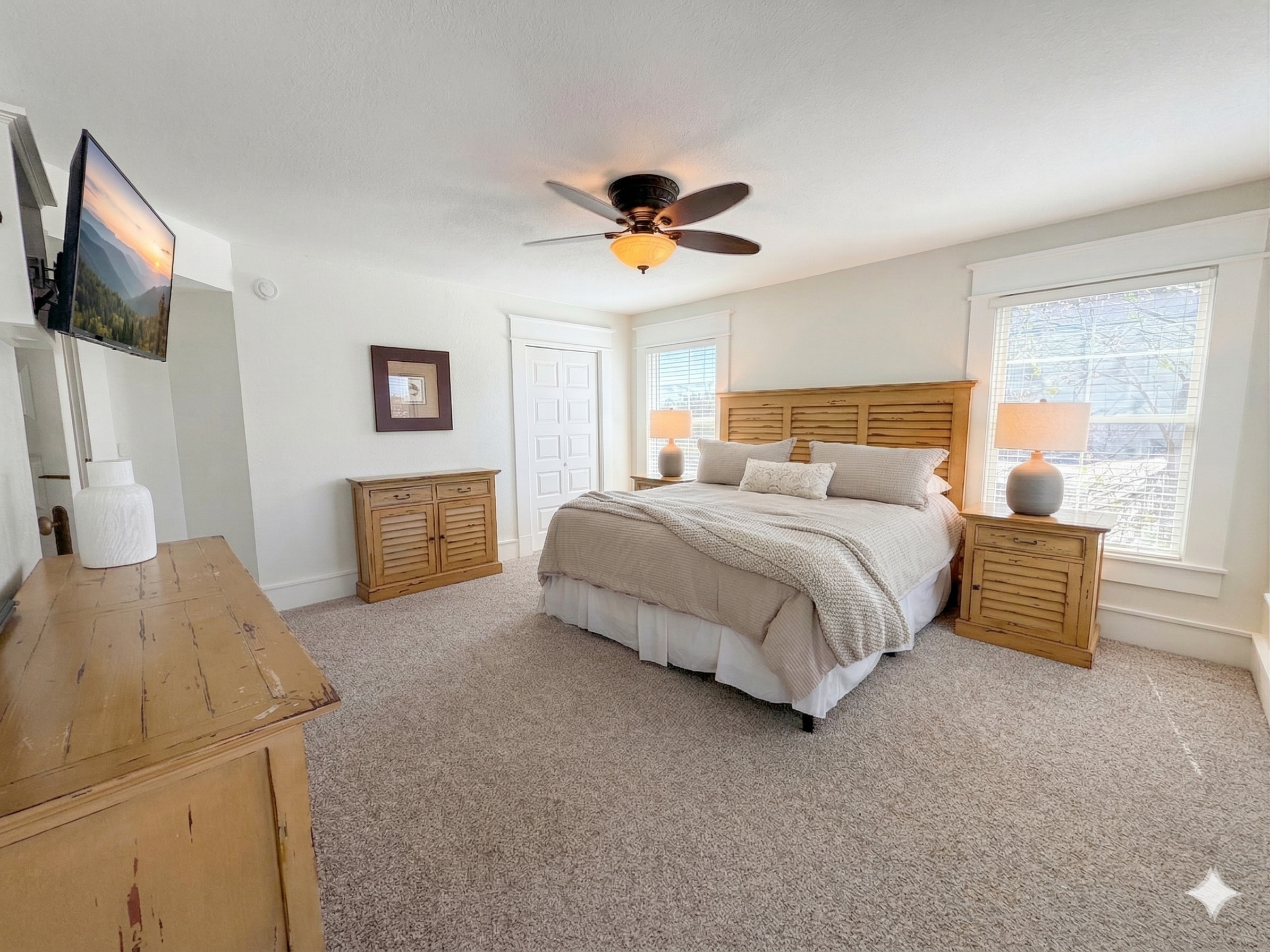 The Mark Twain — Master Suite
