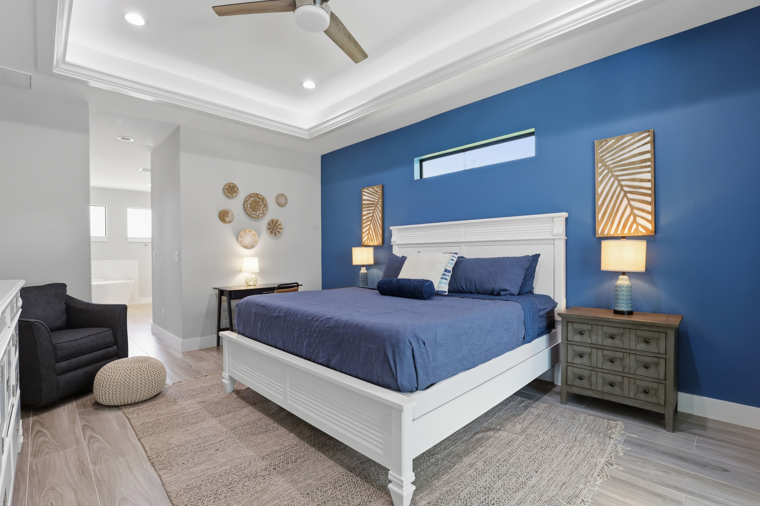 King Suite with Large En Suite Bathroom