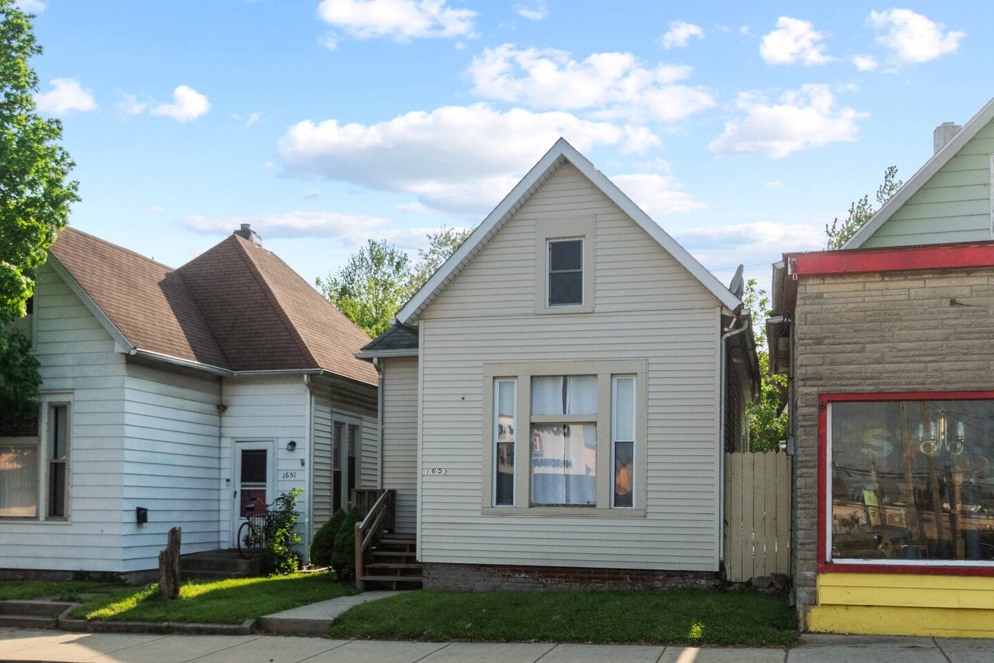 Welcome to our Cozy 1BR Apt just 2 min walk to Promenade Park