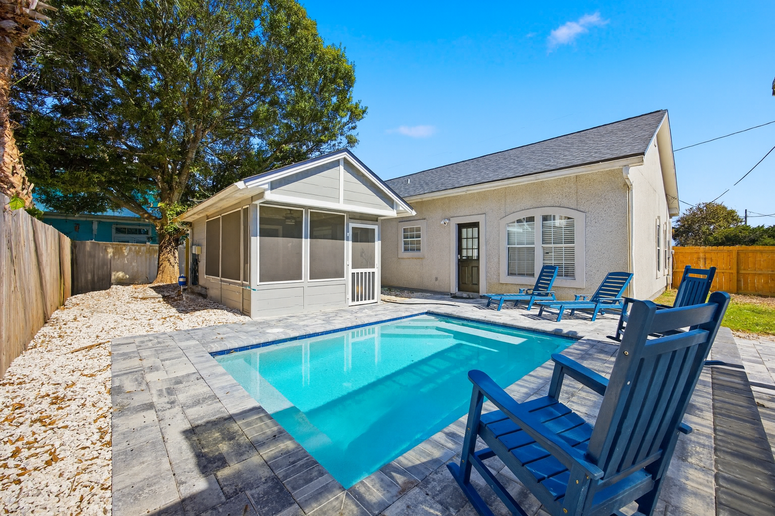 Pool & Screen In Patio