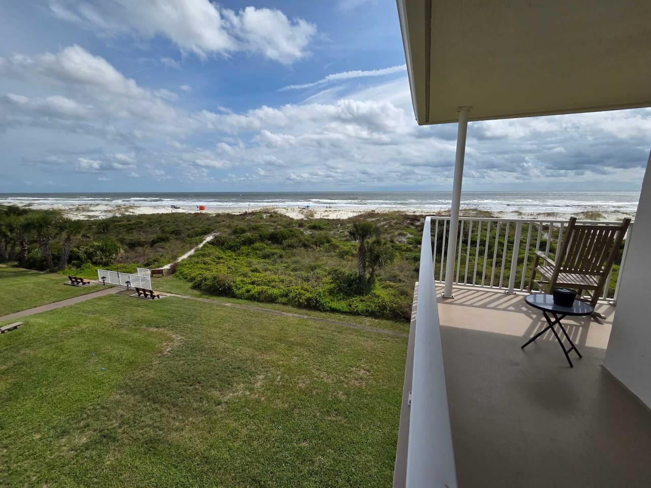 • family vacation rental at Crescent Beach
• condo with beach access and pool in St Augustine