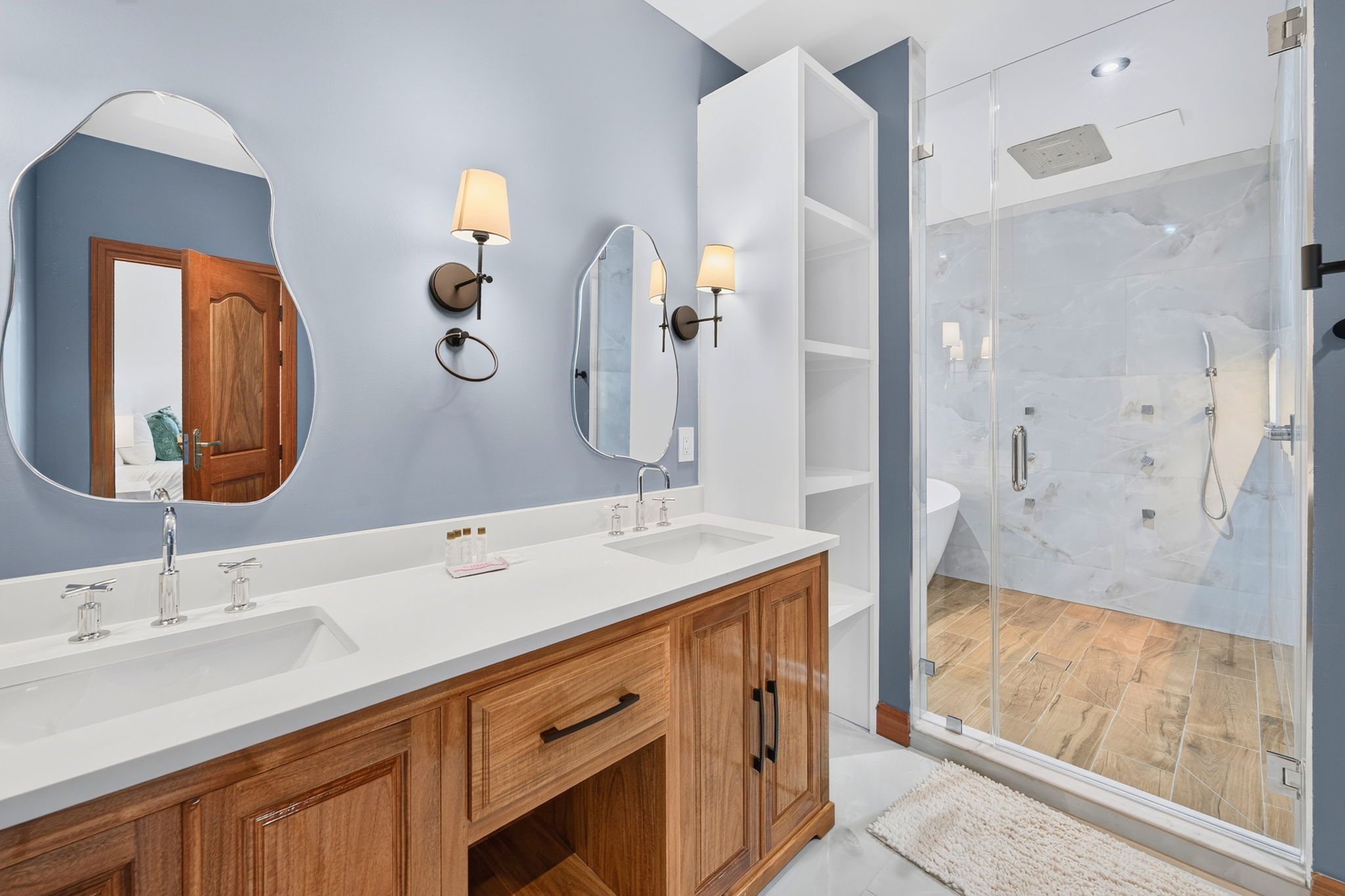 1st Floor Bathroom 1, Ensuite | Rosewood Retreat | 2605 Palm Blvd, Isle of Palms, SC | IOP Escapes