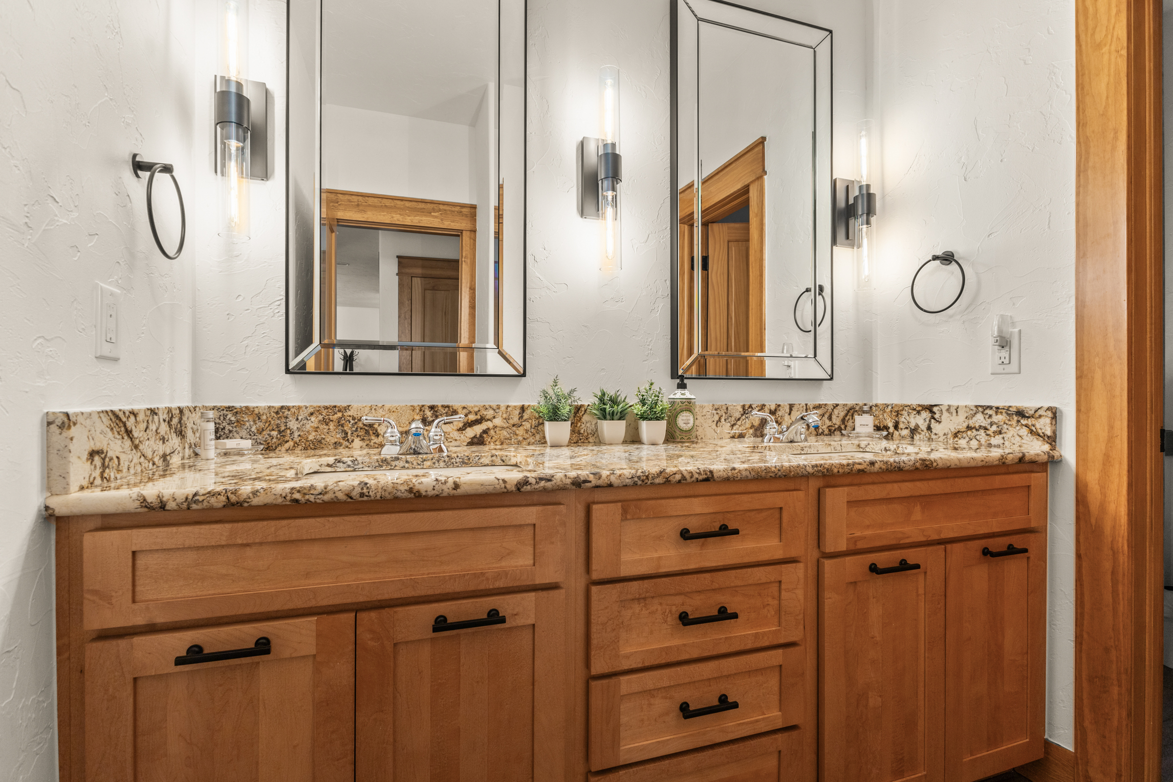 Bedroom #2 & #3 Shared Bathroom | Double Vanity Sinks