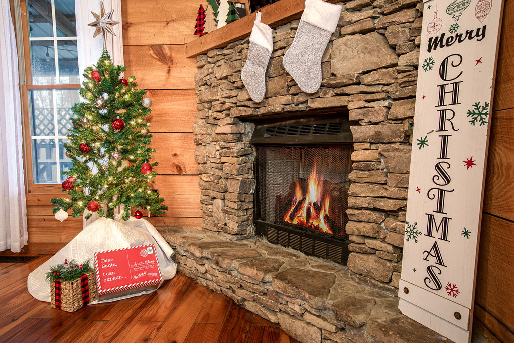 More holiday cheer in the living room.